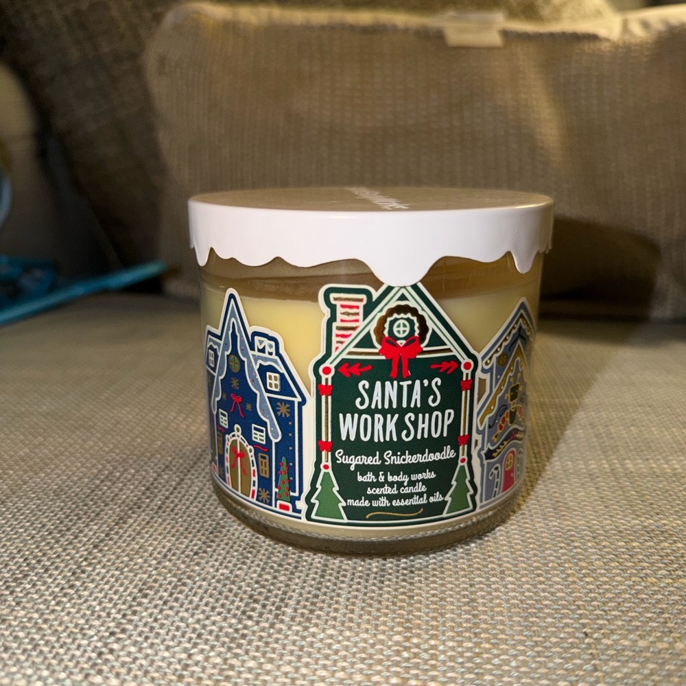 Bath & Body Works SANTA'S WORKSHOP SUGARED SNICKERDOODLE 3‎ Wick Candle
